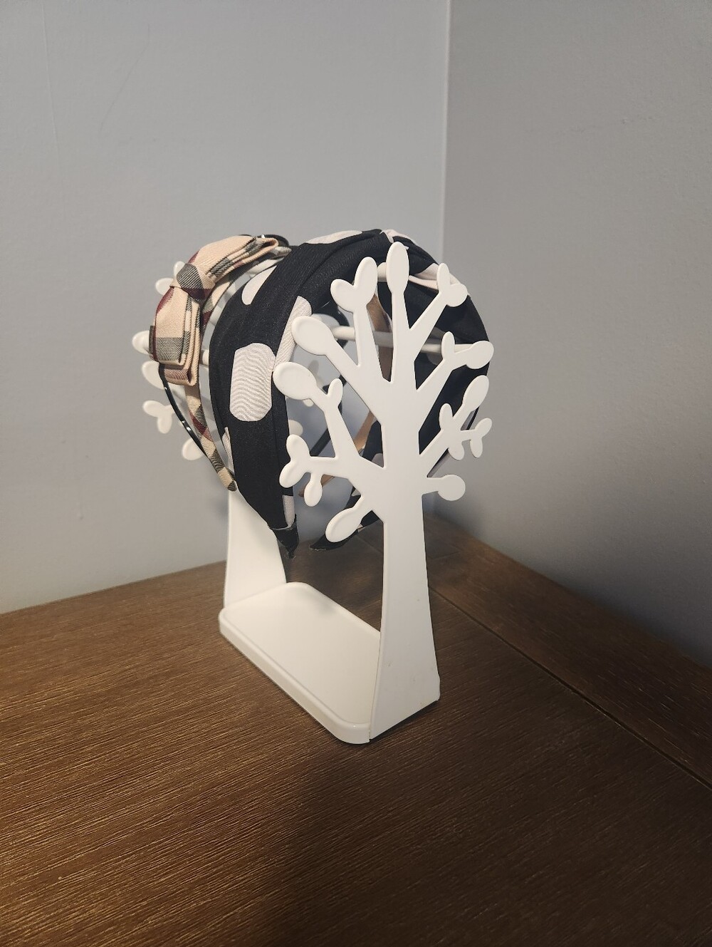 Umbra Headband And Accessory Holder